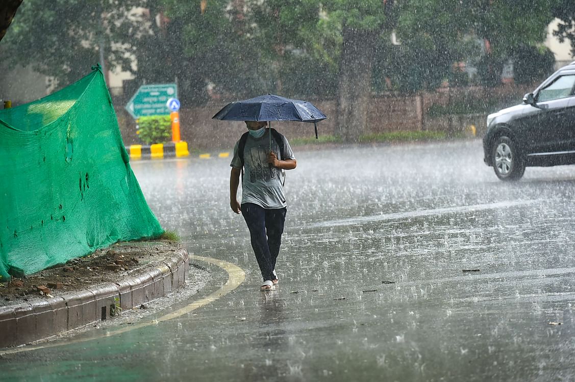 एमपी के चार जिलों में मूसलाधार बारिश की चेतावनी, 28 जिलों में आंधी और बिजली गिरने का अलर्ट 
