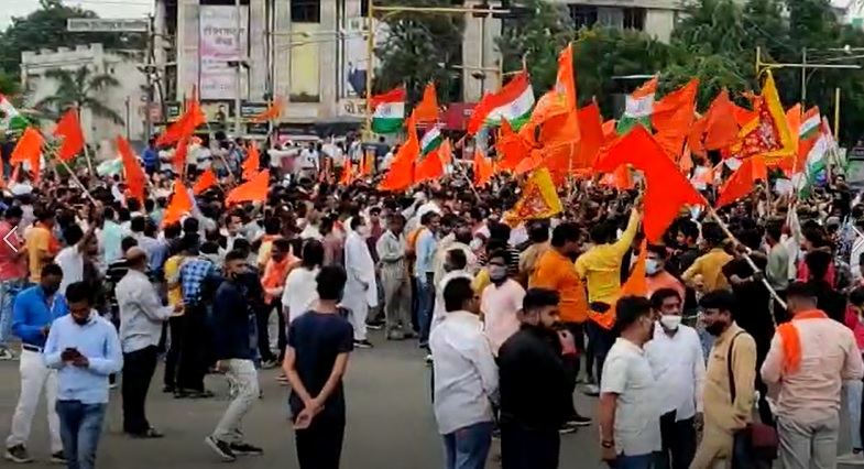 इंदौर में हिंदू जागरण मंच का विरोध, DIG को सौंपा ज्ञापन 
