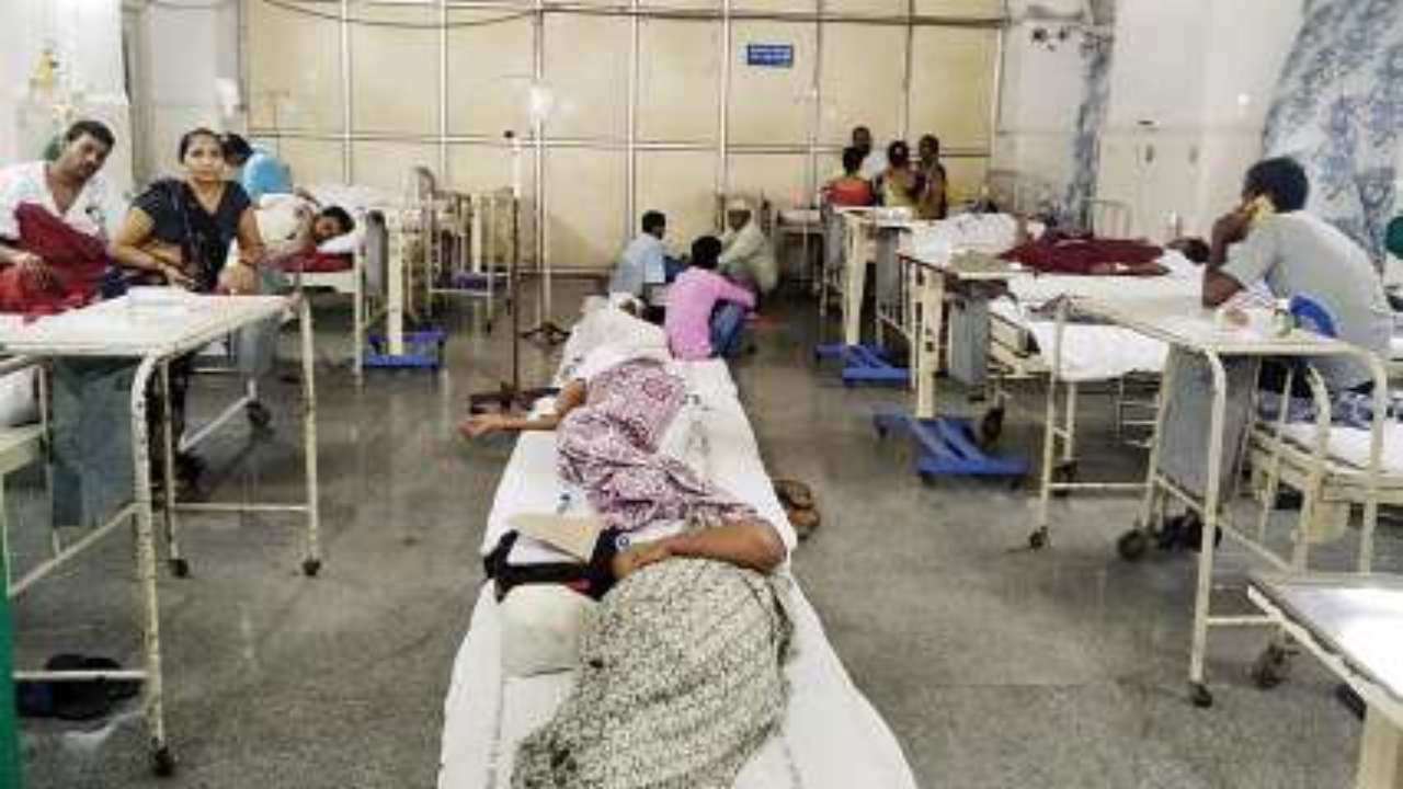 फिरोजबाद में डेंगू का कहर, अस्पताल में बेड फुल, मरीजों को नहीं मिल रहा इलाज 