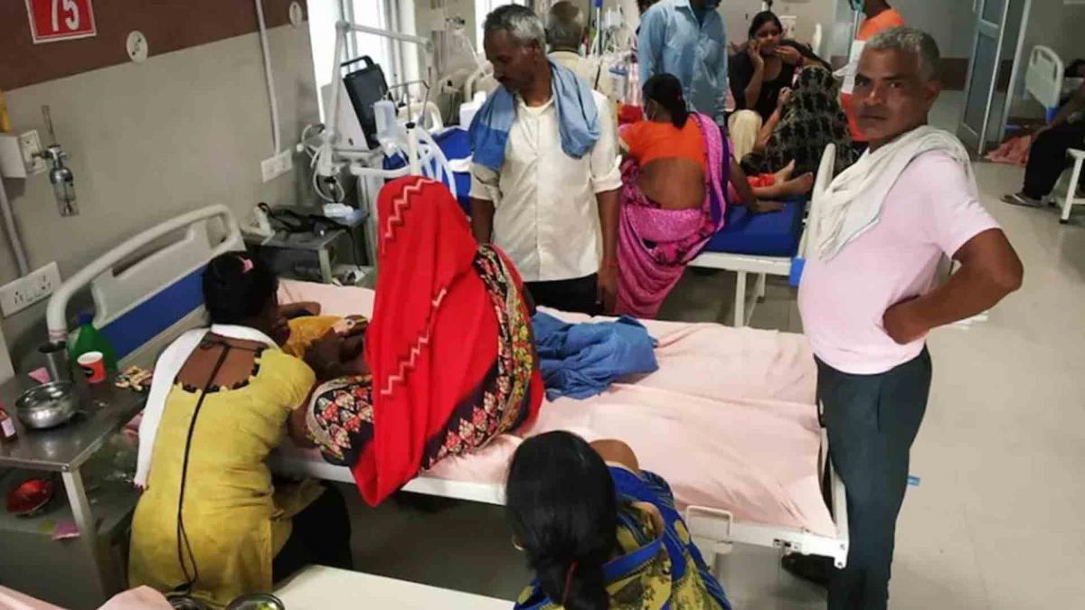  उत्तर प्रदेश में वायरल का कहर, 400 मरीज अस्पताल में भर्ती, फिरोजाबाद में 50 की मौत 