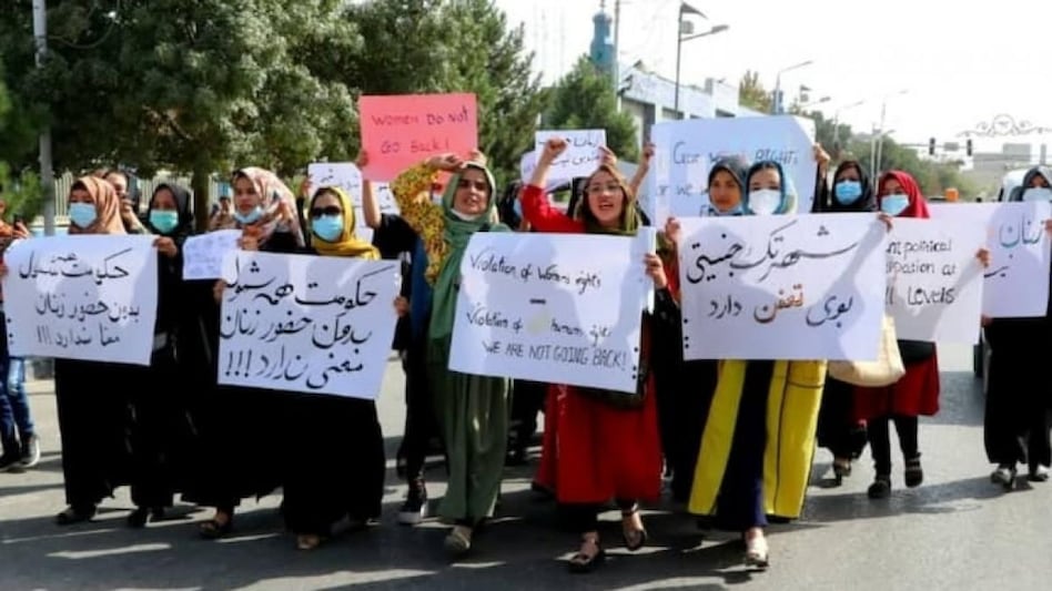 अफगानिस्तान में पाकिस्तान के खिलाफ प्रदर्शन, तालिबान ने की फायरिंग