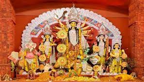 नवरात्रि में मंदिरों में दर्शन कर सकेंगे श्रद्धालु, गरबों पर जारी रहेगी रोक 