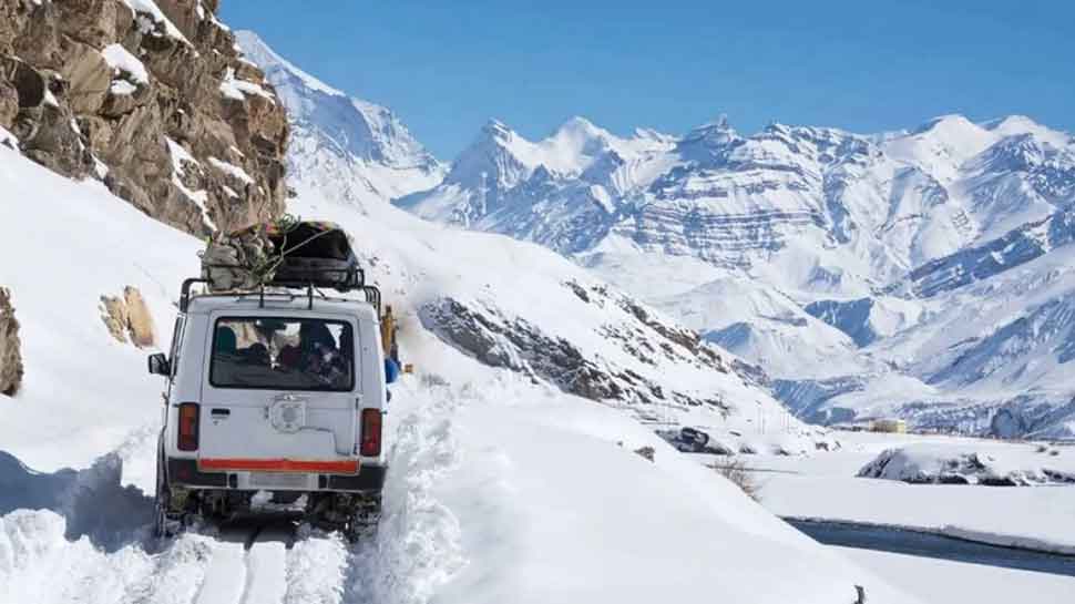 जानें उत्‍तर भारत के पहाड़ पर गिर रही बर्फ का आपके यहां क्या होगा असर!