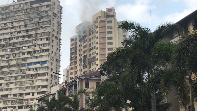 मुंबई की 20 मंजिला इमारत में आग, 15 लोग झुलसे, 7 की मौत