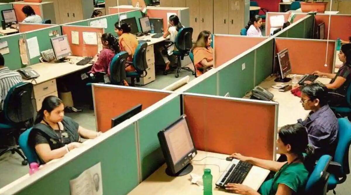  आईटी सेक्टर में नौकरियों की भरमार, एक लाख भर्ती करेगी TCS-Infosys 