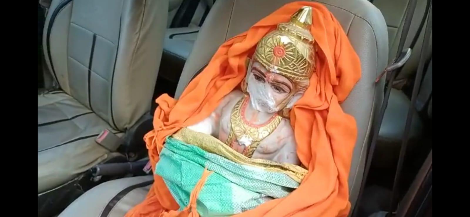 जम्मू कश्मीर में धार्मिक सौहार्द बिगाड़ने की कोशिश, खंडित मिली भगवान हनुमान की प्रतिमा 