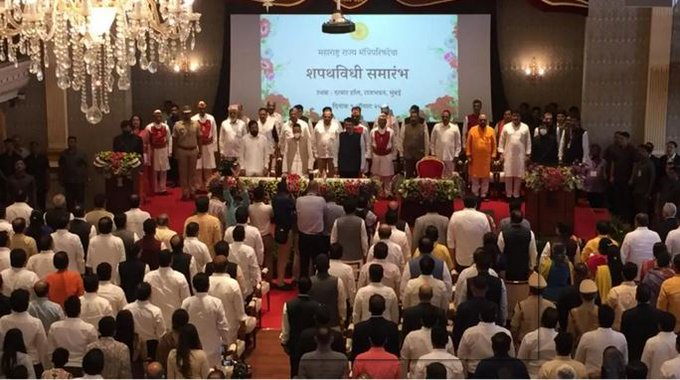 39 दिन बाद शिंदे को मिला मंत्रिमंडल, 18 विधायकों ने ली शपथ 