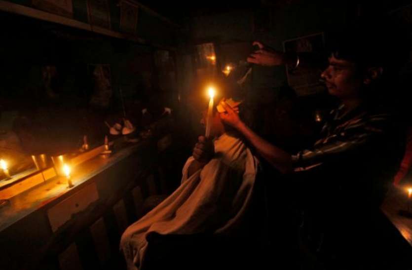 अंधेरे में डूब सकता है पूरा मध्यप्रदेश, बिजली कर्मचारियों की हड़ताल की चेतावनी 