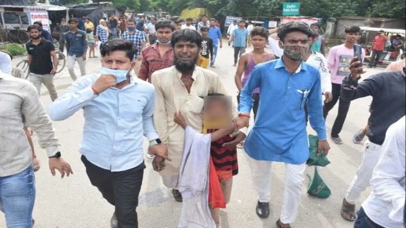 तूल पकड़ रहा मुस्लिम युवक की पिटाई का मामला, गिरफ्तारी के विरोध में सड़कों पर हिंदू संगठन 