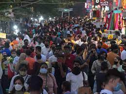 त्योहारों के बीच मुंबई में बढ़ने लगे कोरोना के केस, BMC ने जारी किया अलर्ट 
