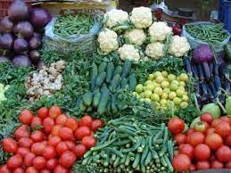 सब्जियों के दाम ने बिगाड़ा किचन का बजट, आसमान छू रही टमाटर की कीमत 