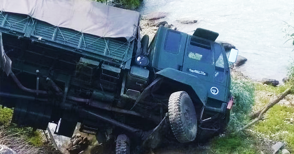 लद्दाख में बड़ा हादसा, नदी में गिरा सेना का वाहन, 7 जवान शहीद 