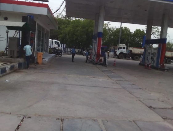 राजस्थान के दो हजार से ज्यादा पेट्रोल पंप ड्राई, तेल की किल्लत से लोग परेशान 