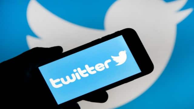 सरकार के बाद ट्विटर का एक्शन, बंद किया PFI का अकाउंट