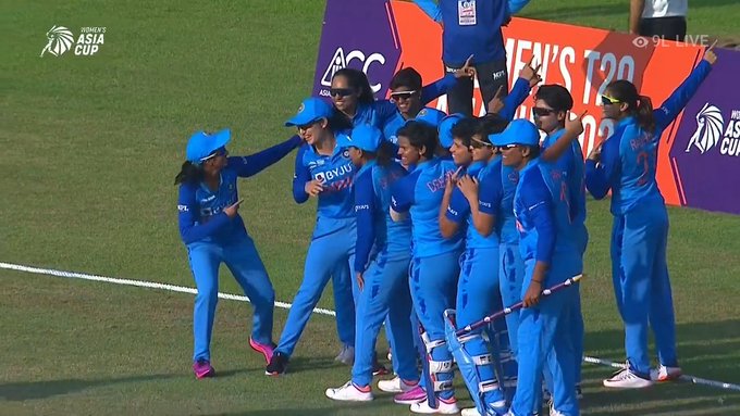 7वीं बार एशिया कप की चैंपियन बनी भारतीय महिला क्रिकेट टीम, श्रीलंका को चटाई धूल