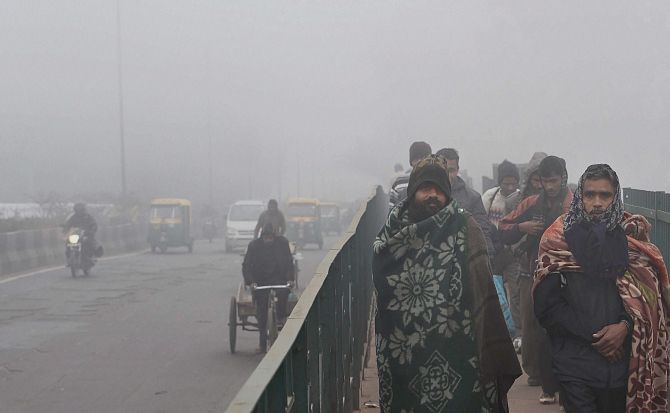 दिल्ली में तेजी से बदलेगा मौसम, ठंड के साथ बढ़ेगा प्रदूषण